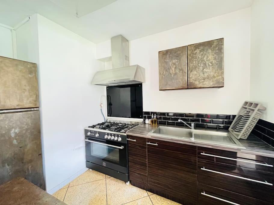 Superbe T3 Au Pieds De Notre Dame De La Garde Apartamento Marselha Exterior foto